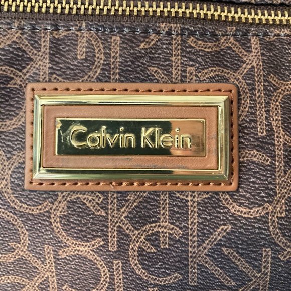 Calvin Klein Crossbody Purse - Picture 3 of 6